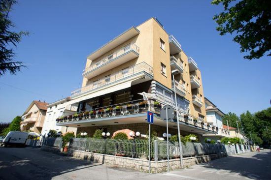 Hotel Luca 里米尼 外观 照片