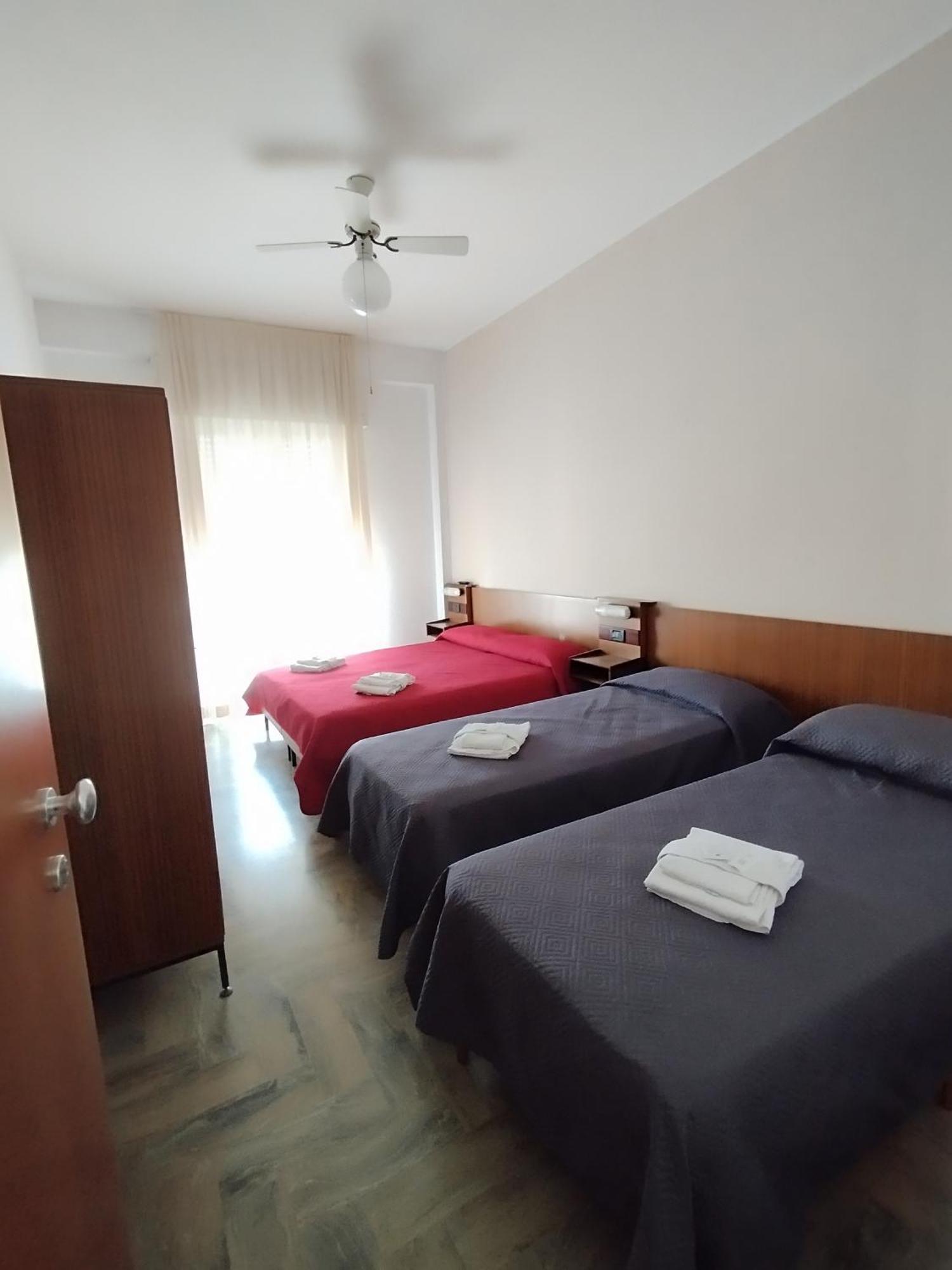 Hotel Luca 里米尼 外观 照片
