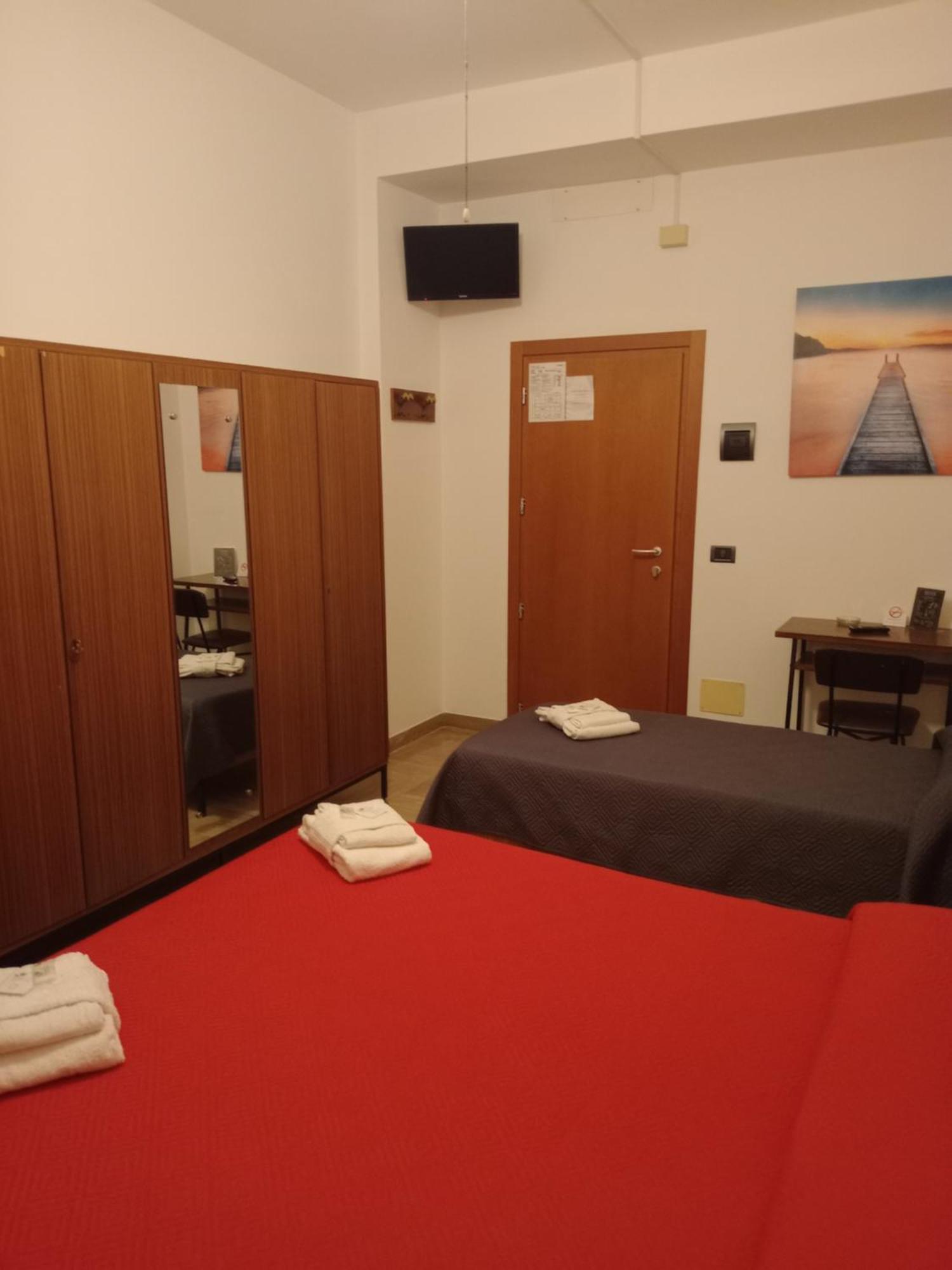 Hotel Luca 里米尼 外观 照片