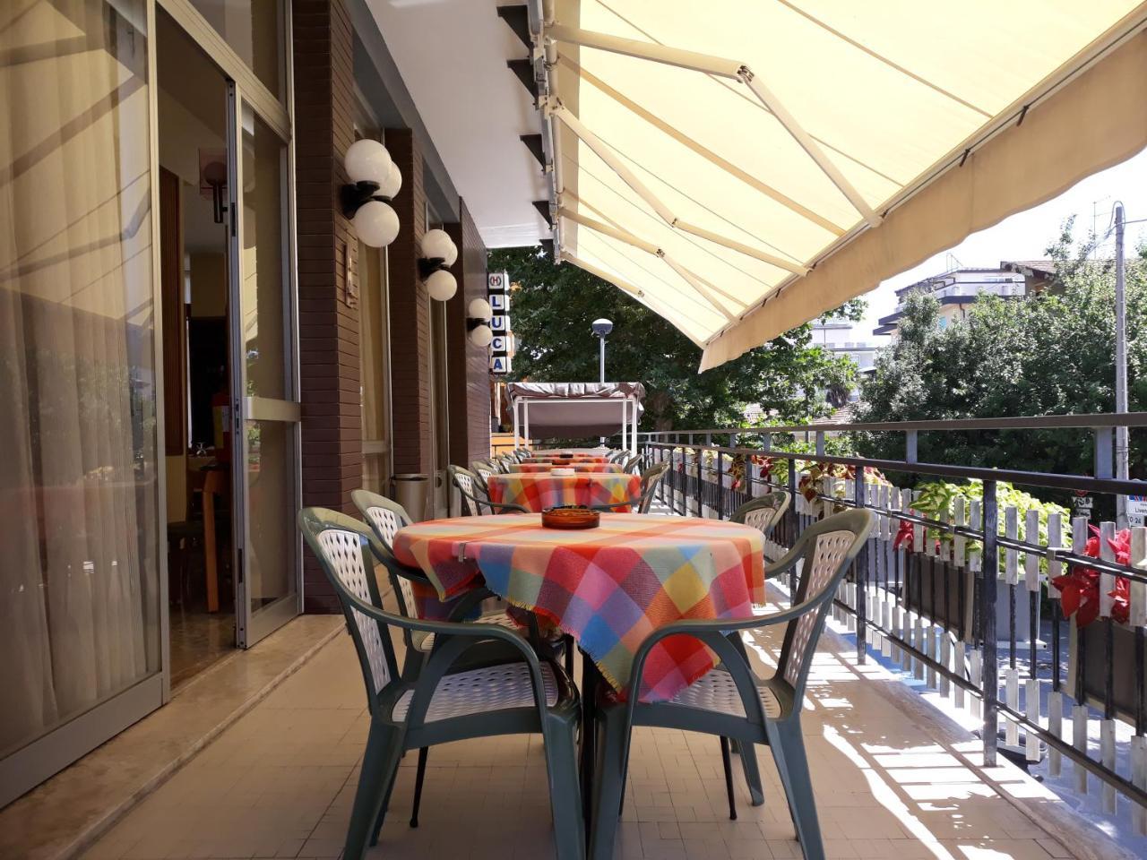 Hotel Luca 里米尼 外观 照片