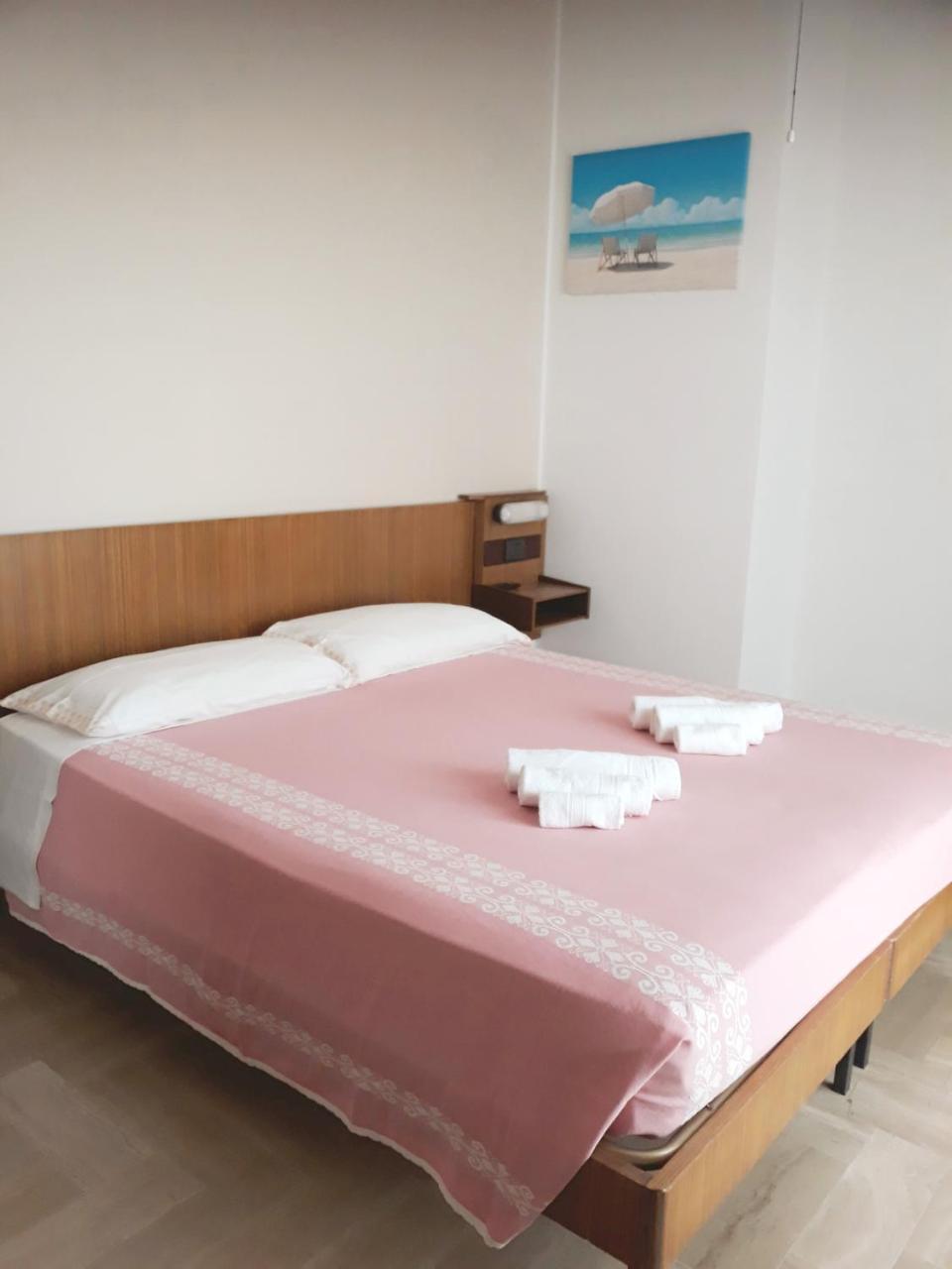 Hotel Luca 里米尼 外观 照片