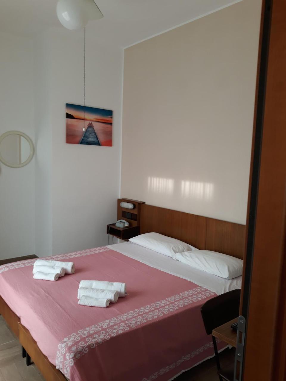 Hotel Luca 里米尼 外观 照片