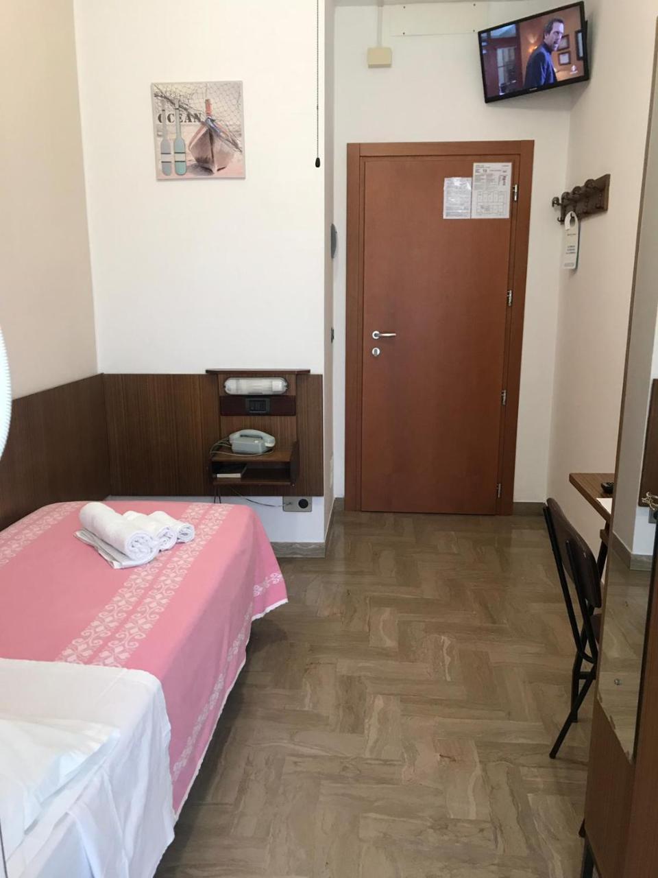 Hotel Luca 里米尼 外观 照片